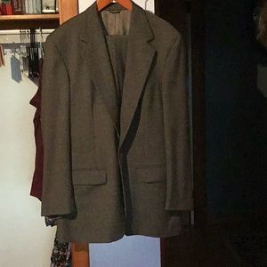 Vintage 80s men’s wool 2 piece suit.